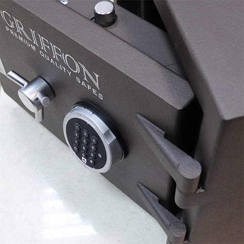 Сейф огневзломостойкий GRIFFON CLE III.37 E - Фото №4