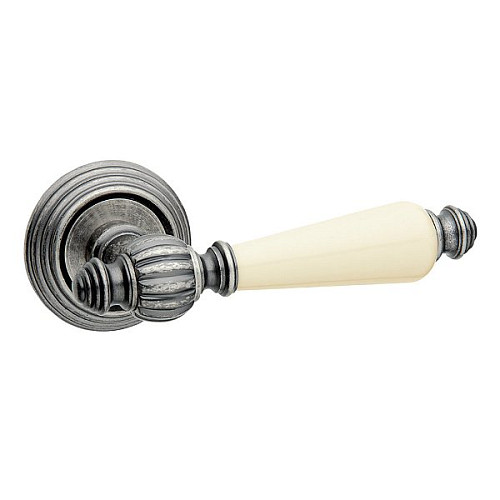 Ручки на розеті FIMET Michelle 106P (269) F45 античне залізо/бежевий фарфор - Фото №2